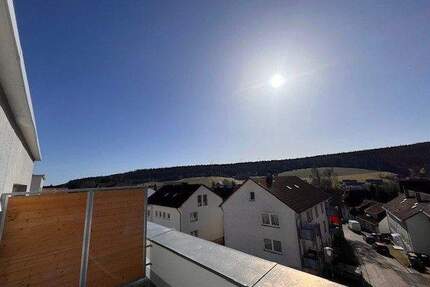 EINZUG SOFORT MÖGLICH!!. 5-Zimmmer- NEUBAU-Haus (DHH) KFWG 40 A+ Garten-u.Dachterrasse. Keller. 2 Kfz-Stellplätze. - Sankt Georgen im Schwarzwald Stadtgebiet