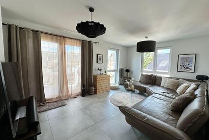 Penthouse - 3,5 Zimmer - 119qm - Dachterrasse - eigene Etage - A+ - Bergheim Ahe