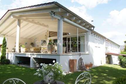 Haus zum Kaufen in Maxhütte-Haidhof 998.000,00 € 250 m²
