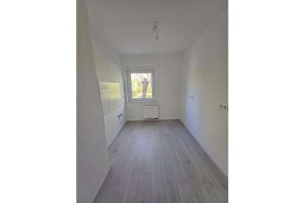 Wohnung zum Mieten in Bitterfeld 361,94 € 50.27 m²