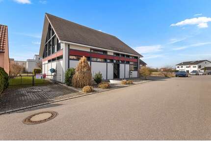 Haus zum Kaufen in Neutraubling 1.080.000,00 € 203 m²