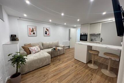 Helle 2-Zimmer Wohnung im EG mit EBK in Stuttgart-Zuffenhausen