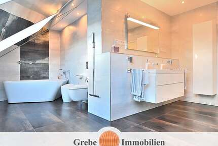 Haus zum Kaufen in FürstenwaldeSpree 649.000,00 € 290 m² - Fürstenwalde/Spree