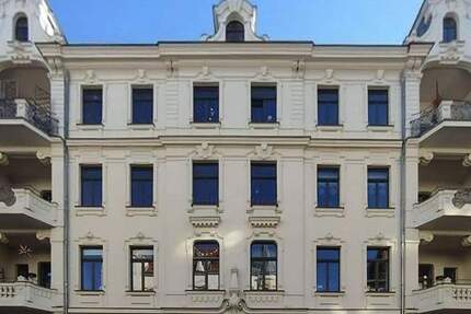 Großzügige 3-Zimmer-Wohnung mit Balkon im Dachgeschoss im begehrten Waldstraßenviertel - Leipzig Zentrum-Nordwest