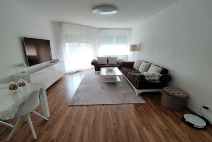 Helle 3-Zimmer Wohnung mit Garage Stellplatz - Dietzenbach