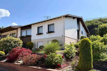 Haus zum Kaufen in Schwalbach 315.000,00 € 128 m²