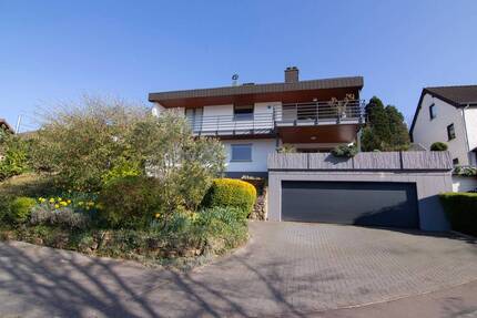 Wunderschönes Einfamilienhaus mit sehr großem Grundstück in Newel, nahe der Grenze zu Luxemburg