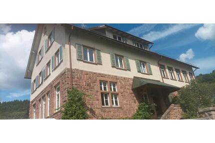 Unser Traumhaus in Gernsbach mit großem Grundstück in bester Lage