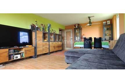 Modern gestaltete 4-Zimmer-Eigentumswohnung mit weitem Blick über Reutlingen