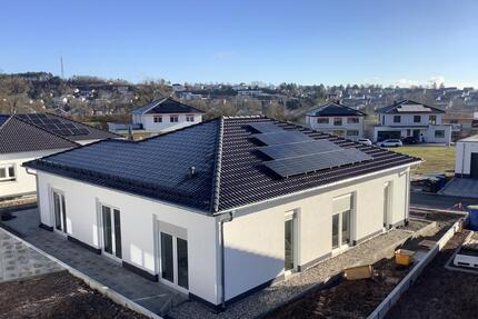 Neubau Bungalow mit Doppelgarage im Neugebiet Marien Höhe - Buchen (Odenwald)
