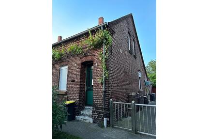 Charmantes Zechenhaus zur Miete in Essen mit Garten