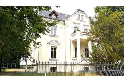 Haus zum Kaufen in Potsdam 4.400.000,00 € 1075 m²
