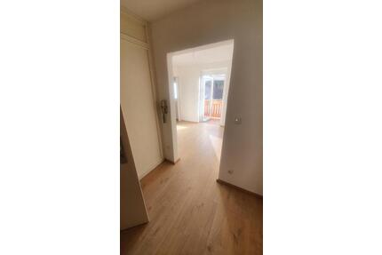 vermieten Wohnung 60 m2 - 580,00&nbsp;EUR Kaltmiete, ca.&nbsp; 60,00&nbsp;m&sup2; in Laaber (PLZ: 93164)