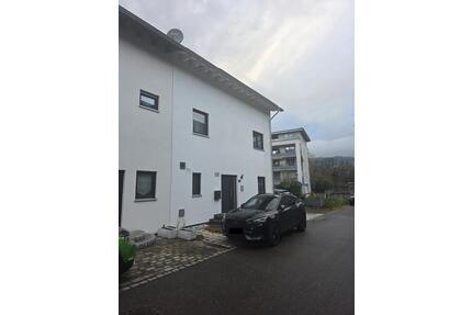 Exklusive Doppelhaushälfte mit Pool ruhig, Zentrum- und Grenznah - Bad Säckingen