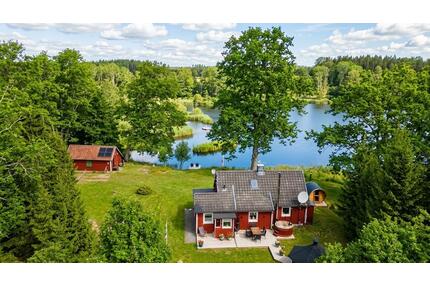 Ferienhaus am Fluss Emån in Schweden (Südschweden) vermieten: Sauna, Badezuber, Grillhütte, Kanu - Angeln in Fluss - Wandern - Ferienunterkunft - Osterholz-Scharmbeck