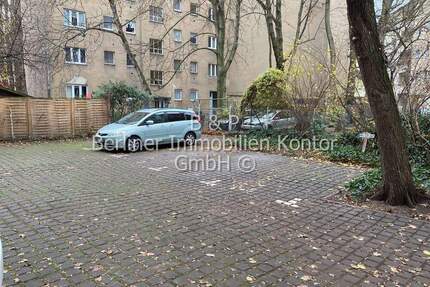 Stellplätze mit E-Ladesäule zu vermieten. Pfalzburger Str. 26B - Berlin Wilmersdorf