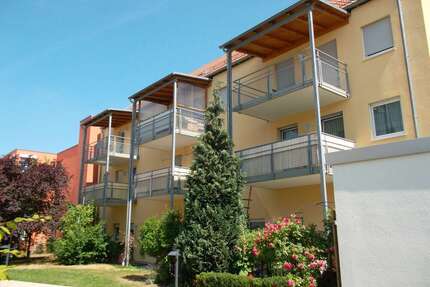 Wohnung zum Mieten in Schwandorf 337,20 € 52.54 m²