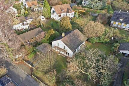 Bauen oder Sanieren? Großes Grundstück in beliebter Wohnlage in Lörrach-Stetten - Lörrach / Stetten