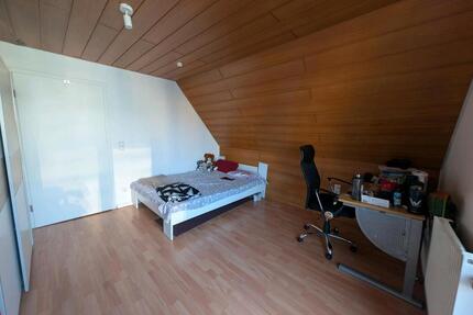 Gemütliches, möbliertes WG-Zimmer in 3er WG. - Stuttgart Mühlhausen