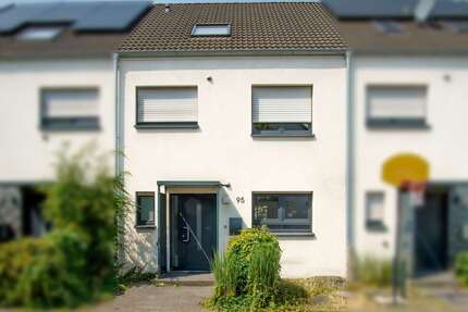 Haus zum Kaufen in Düsseldorf 1.150.000,00 € 146.53 m²
