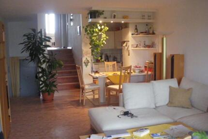 Licht-Ruhe-Zuhause. Sonnige Maisonette m. Balkon & Garage -Rodgau