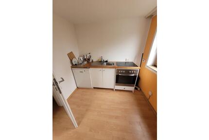 Geräumige 2 Zimmer Wohnung - 670,00&nbsp;EUR Kaltmiete, ca.&nbsp; 65,00&nbsp;m&sup2; in Detmold (PLZ: 32760) Hiddesen