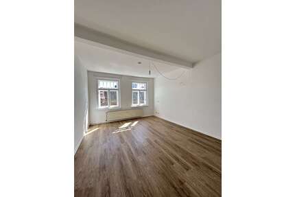 Wohnung zum Mieten in Angerstraße 683,84 € 85.48 m²