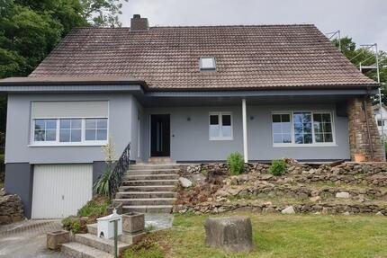 Verkaufe neu renoviertes Einfamilienhaus in 35753 Greifenstein