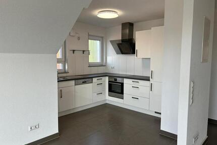 sonnige Wohnung mit 3,5 Zimmern und Balkon in Sindelfingen