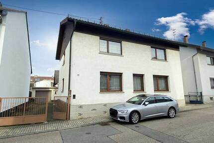 BIETERVERFAHREN - PROVISIONSFREI für Käufer - Einfamilienhaus mit Doppelgarage + Garten aus Nachlass - Sandhausen