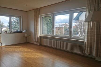 Zimmer in WG zu vermieten - 375,00&nbsp;EUR Kaltmiete, ca.&nbsp; 120,00&nbsp;m&sup2; in Rottenburg am Neckar (PLZ: 72108)