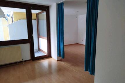Charmante 2,5-Zimmer-Wohnung mit Loggia und Tiefgaragenstellplatz - Konstanz Konstanz-Fürstenberg