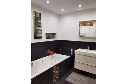 Große Maisonette Eigentumswohnung Tiefgarage Aufzug in Kaldauen - Siegburg