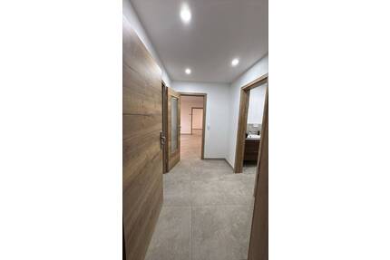 Stilvolle 2-Zimmer-Einliegerwohnung (ca. 50 m²) in ruhiger Toplage von Giengen – Erstbezug nach Sanierung - Giengen an der Brenz