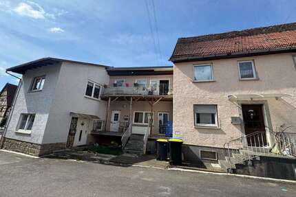 Haus zum Kaufen in Hardheim-Schweinberg 260.000,00 € 282.85 m²