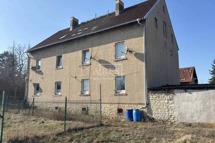 Mehrfamilienhaus zur Sanierung in Hakeborn
