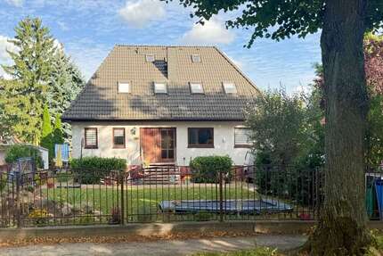 Haus zum Mieten in Mahlow 2.980,00 € 205 m²