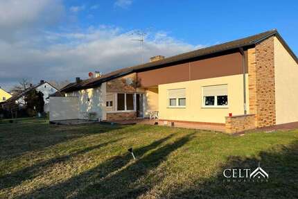 Haus zum Kaufen in Straubing 550.000,00 € 140 m²