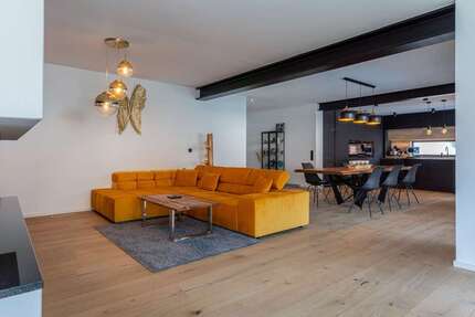Haus zum Kaufen in Haag an der Amper 1.750.000,00 € 384 m²