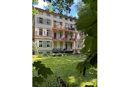 Wohnen im historischen „Palais Weilbach“: schicke 1-Zi. Wohnung - Flörsheim am Main