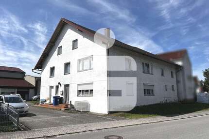 Haus zum Kaufen in Arnstorf 150.000,00 € 205 m²