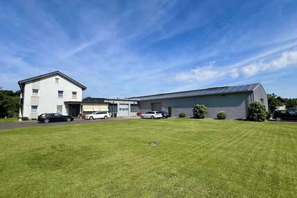 Haus zum Kaufen in Enger 980.000,00 € 274 m²