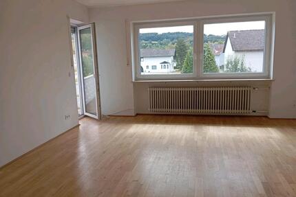 Helle 3-Zimmer-Wohnung mit Süd-Balkon in Deggendorf ost