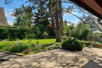 ruhig wohnen in bester Lage - 1.250.000,00&nbsp;EUR Kaufpreis, ca.&nbsp; 192,00&nbsp;m&sup2;&nbsp;Wohnfl&auml;che in Schwaig bei Nürnberg (PLZ: 90571)