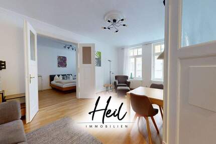 Bezugsfreie Altbauwohnung mit Parkett und Flügeltüren l nur wenige Schritte zur 