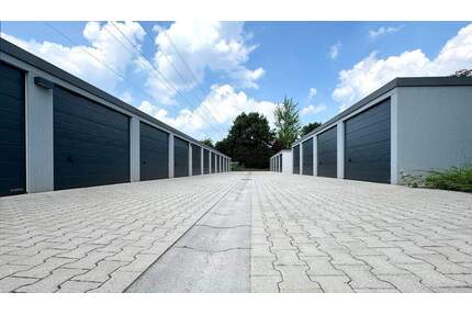 Moderne Neubau-Garage - Düsseldorf-Holthausen. Jetzt die letzen Garagen sichern! - Düsseldorf / Holthausen