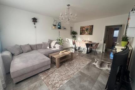 Charmante 3-Zimmer-Wohnung – voll renoviert und modern gestaltet - Stuttgart Vaihingen