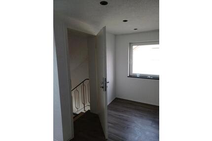 Gemütliche 3-Zimmer-Dachgeschosswohnung - Giengen an der Brenz