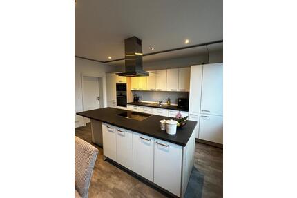 Schöne helle 2-Zimmerwohnung - 810,00&nbsp;EUR Kaltmiete, ca.&nbsp; 80,00&nbsp;m&sup2; in Aichhalden (PLZ: 78733)