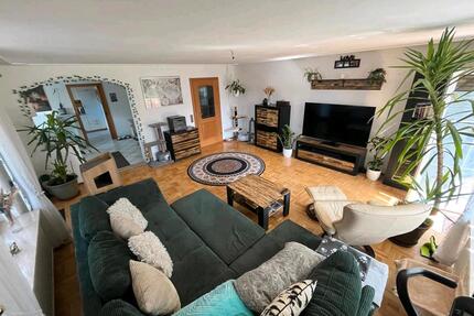 Schöne helle Wohnung im EG - 1.100,00&nbsp;EUR Kaltmiete, ca.&nbsp; 127,00&nbsp;m&sup2; in Wolfegg (PLZ: 88364)